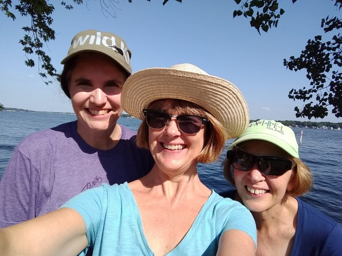 18-06-29-sharon, lynn and me in mi