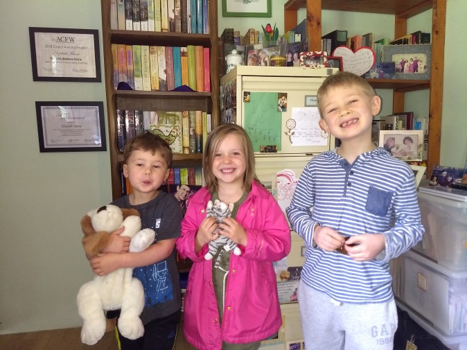 19-04-30-writing chalet visitors (1)